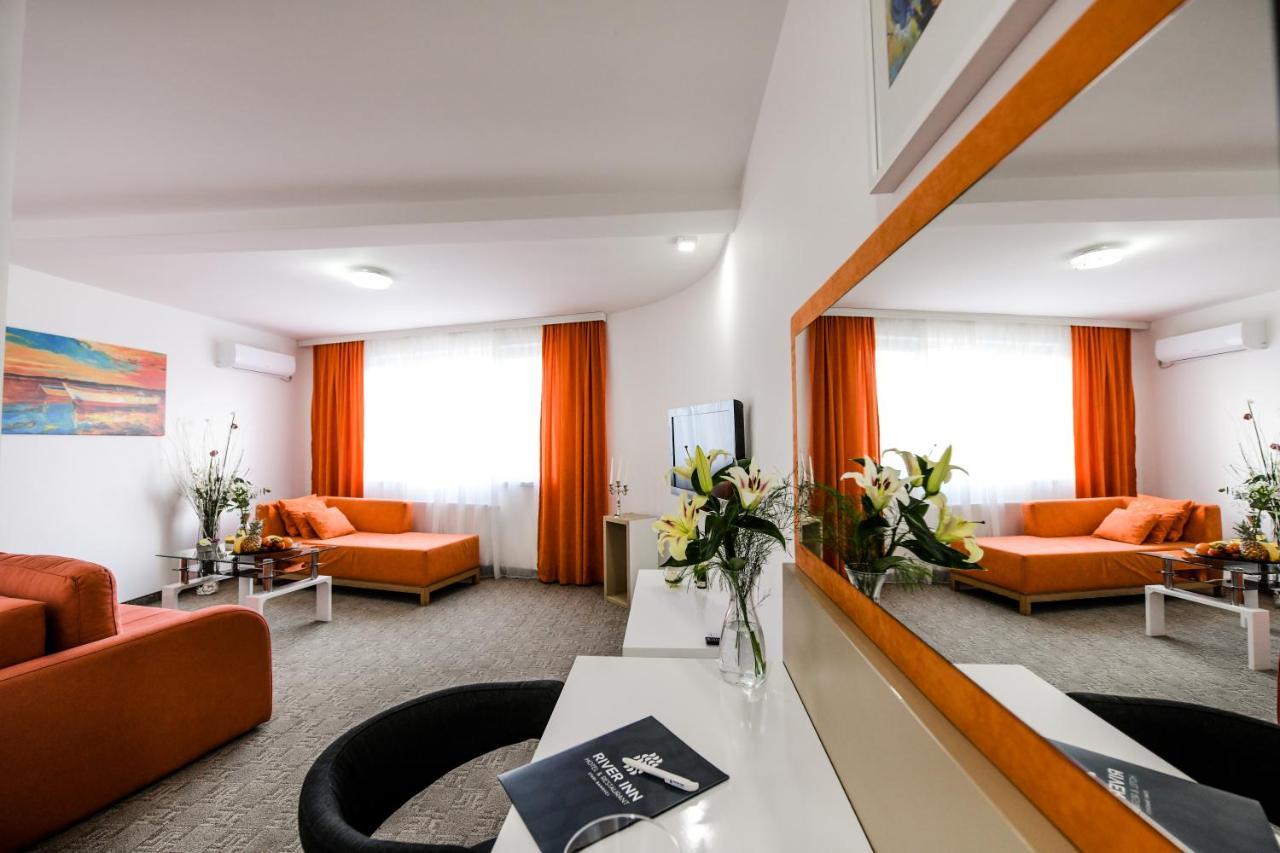 River Inn Stari Banovci Exteriér fotografie