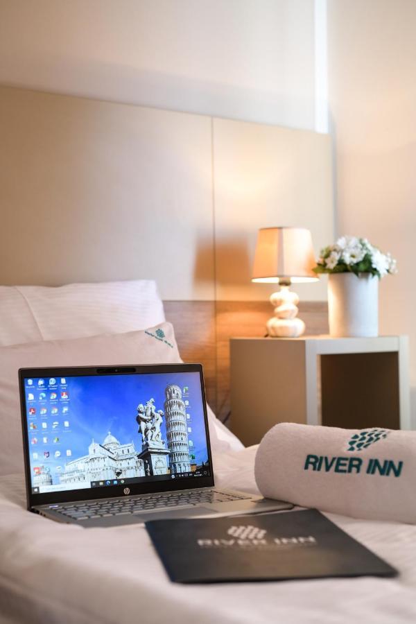 River Inn Stari Banovci Exteriér fotografie