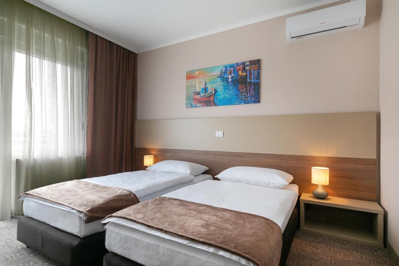 River Inn Stari Banovci Exteriér fotografie