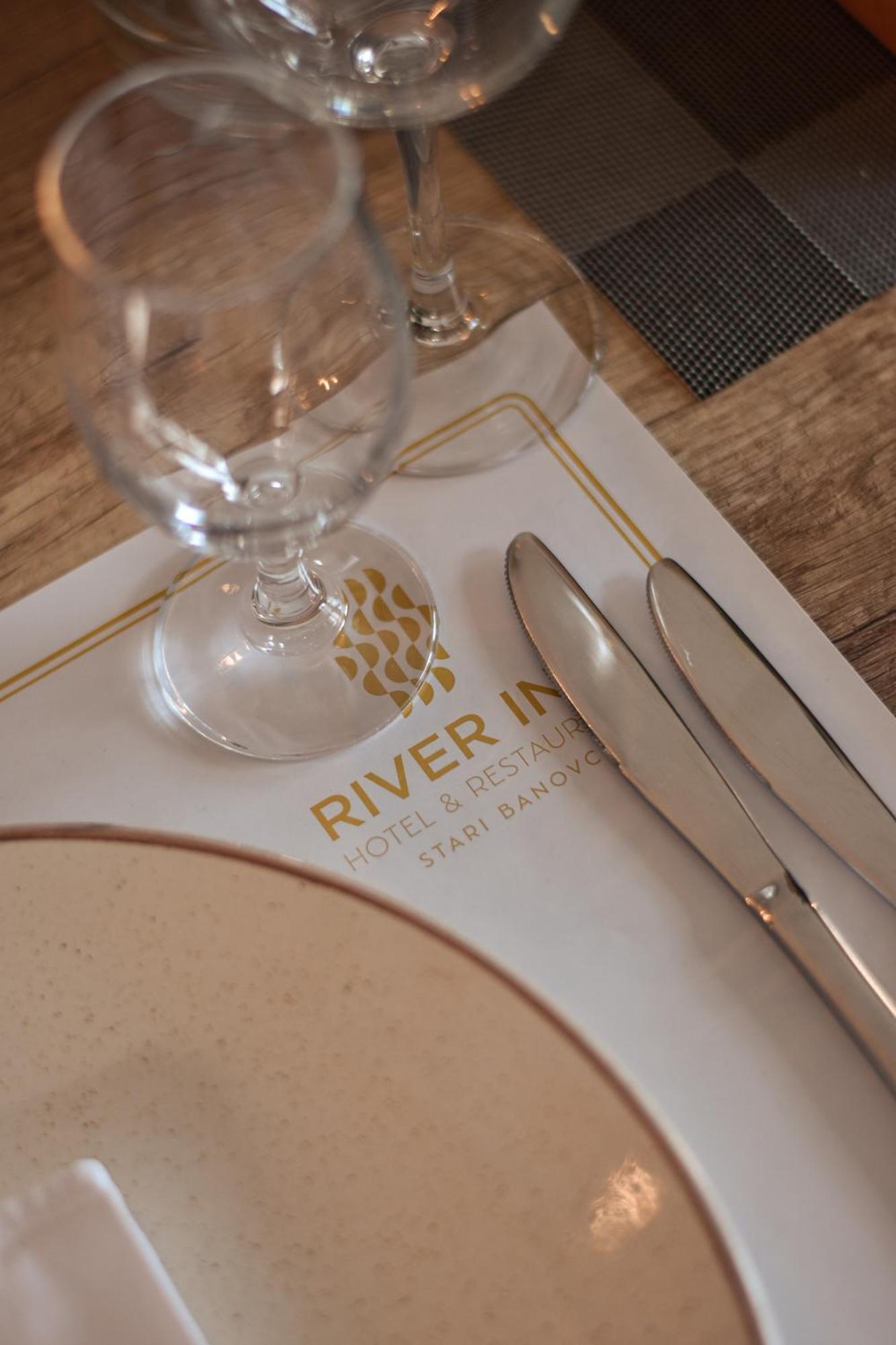 River Inn Stari Banovci Exteriér fotografie